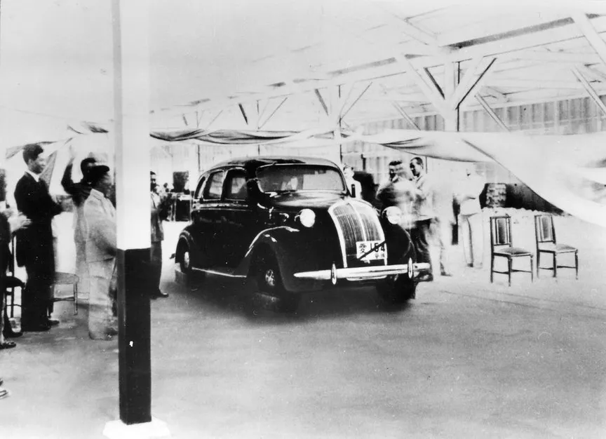 大衆乗用車A1型の試作車